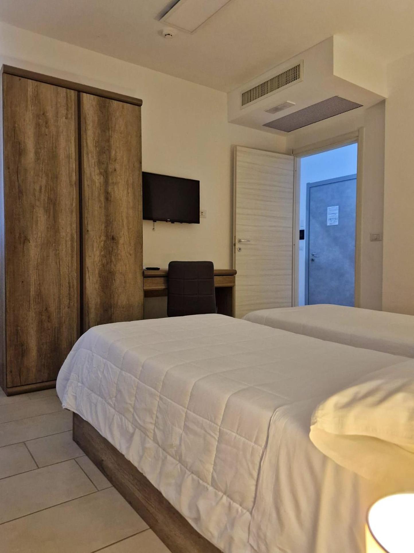 Mansio Residence & Hotel Elmas Esterno foto